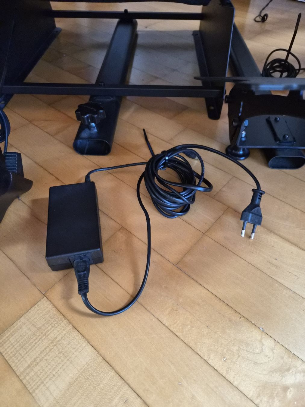 Systèmes de contrôle: Playseat Rennsitz mit Logitech Lenkrad Set gebraucht – D'occasion à Widnau par mer_6ghh 4