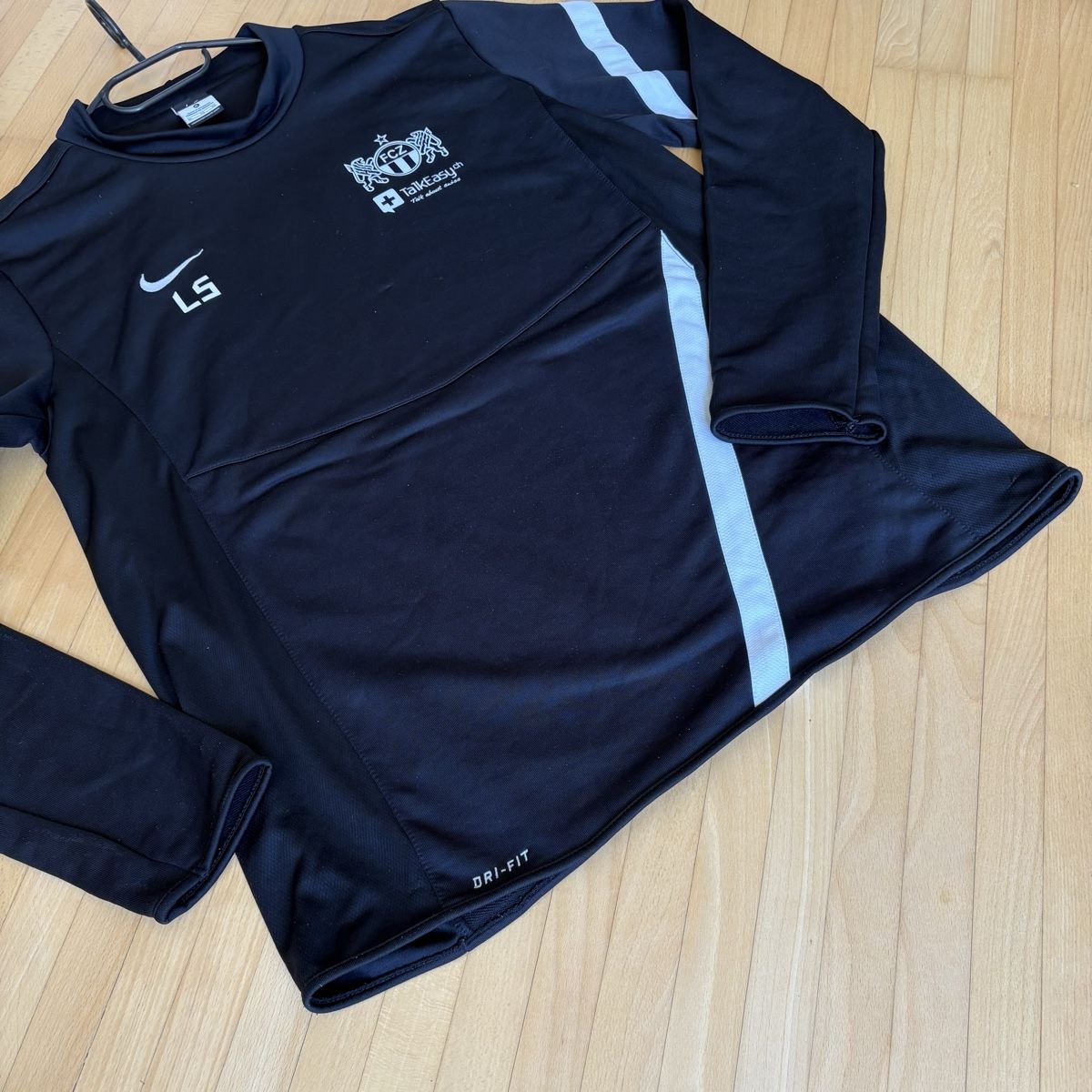 Nike Canottiere & Pantaloni: Fc Zürich Staff/Player Only Trikot Pullover Nike – Usato da Winterthur venduto da LaBodega 2