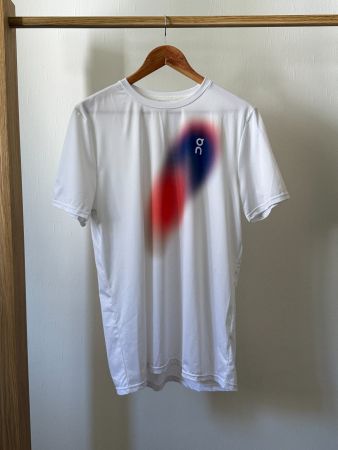 ON RUNNING Performance-T Shirt Herren Gr. M – Weiss / Print