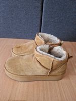 Chunky Plateau Boots Stiefel gefüttert Beige Gr. 38