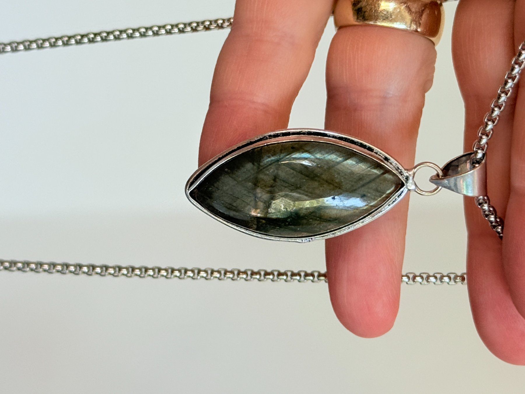 Catenine: Collier Labradorite Marquise Massif Neuf – Nuovo e nell'imballaggio originale da Genève venduto da AWWA 2