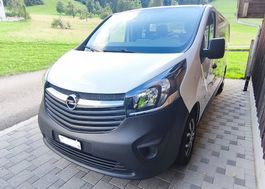 Opel Vivaro ab MFK und Service mit AHK