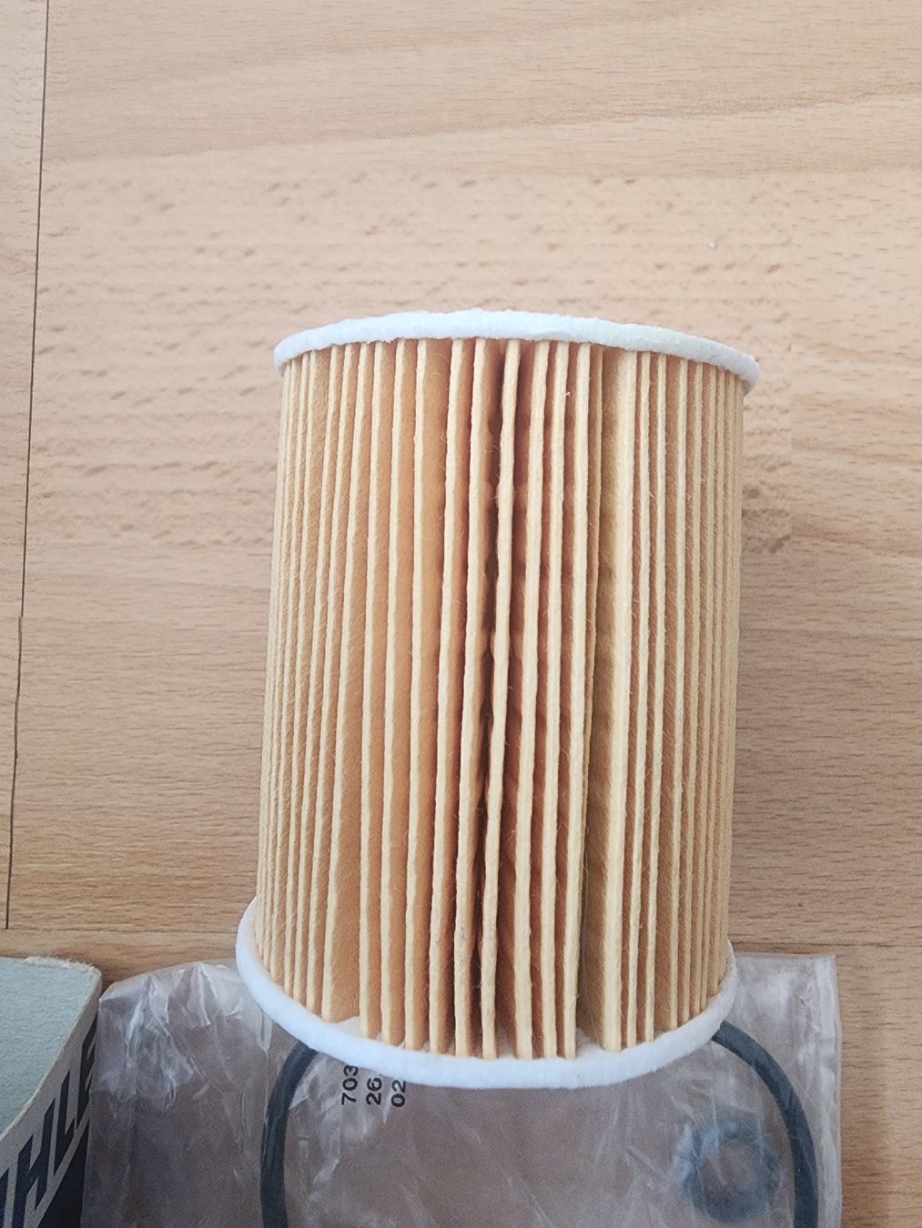 Tutti pezzi di ricambio auto: MAHLE Ölfilter BMW X3 3.0 D E83 – Nuovo (secondo la descrizione) da Domat Ems venduto da Ot5110 4
