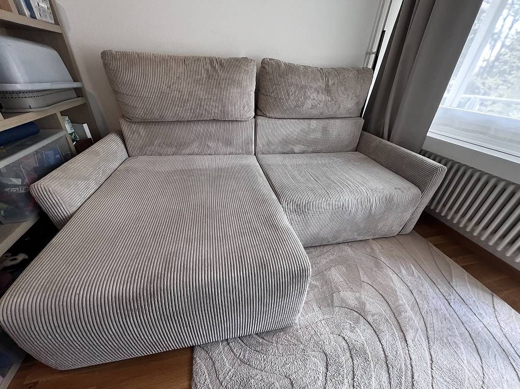 Divani: Beige Sofa Cord – Usato da Zürich venduto da con_w96t 1