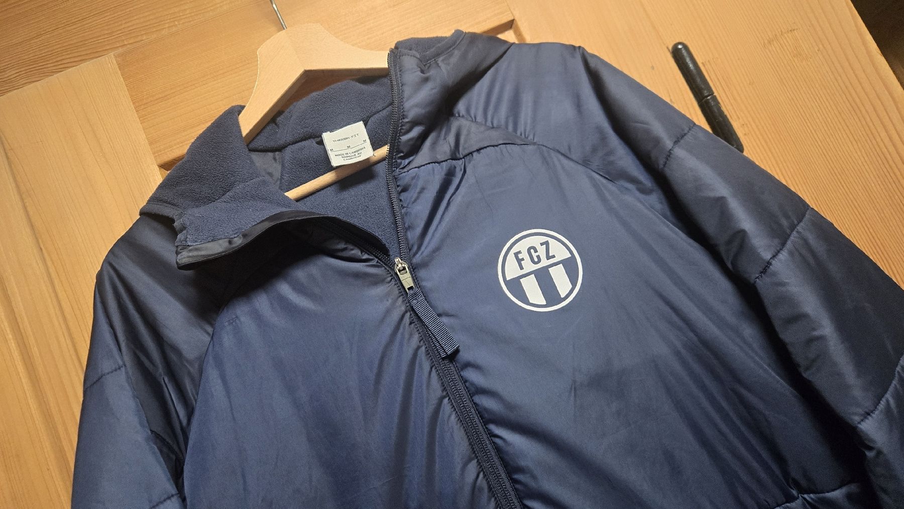 FCZ Jacken: FCZ Jacke gr.M – Gebraucht aus Zürich von Dee_jrp5 5