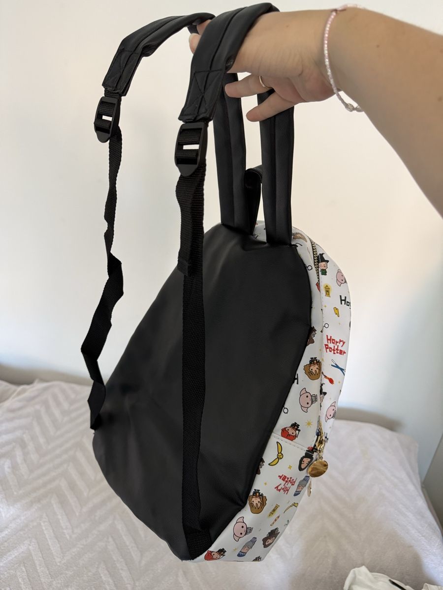 Zaini: Harry Potter Hogwarts Rucksack – Nuovo (secondo la descrizione) da Kirchberg SG venduto da kiki1402 1