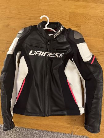 Komplette Motorradausrüstung Dainese gebraucht
