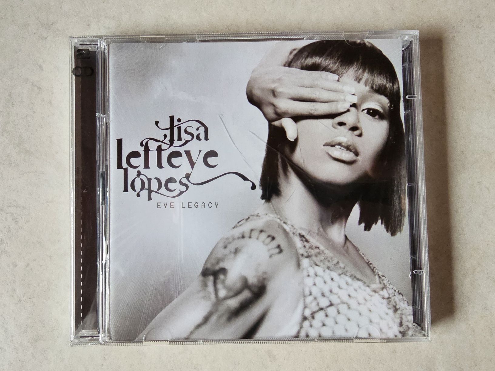 CD: Lisa Left Eye Lopes  -  Eye Legacy  /  CD + DVD – Usato da Schneisingen venduto da backstore24