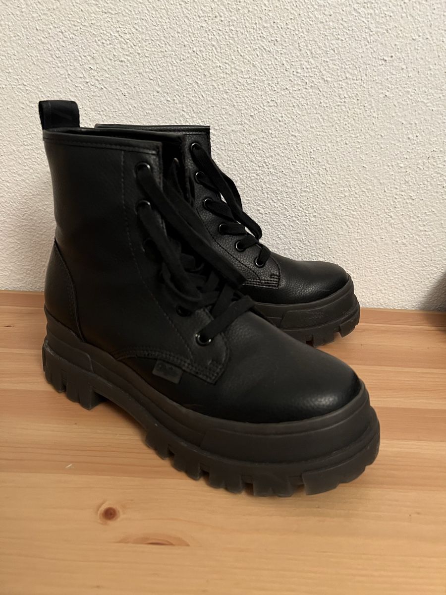 Buffalo Scarpe da donna: Coole Buffalos Gr.39 – Usato da Diessenhofen venduto da K_pink