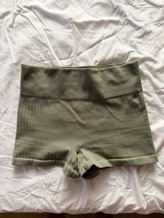 Shorts green Size M