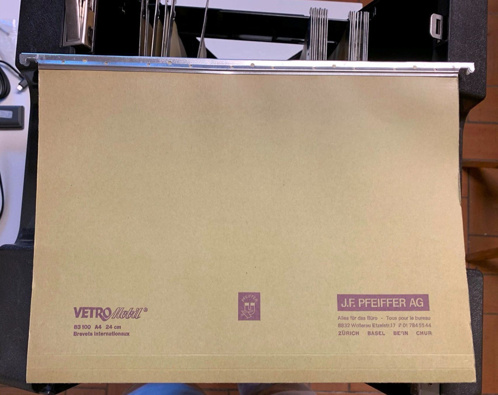 Leitz Valigie: Leitz Hängeregister Box Koffer – Usato da Lodrino venduto da mediwell 3