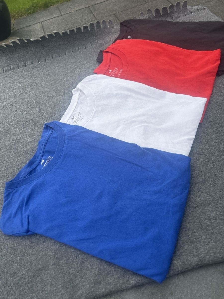 H&M T-shirt: 4er Pack H&M T-Shirts Basic Baumwolle Sommer Grösse 158/164 – Usato da Arisdorf venduto da Checkmaster 2