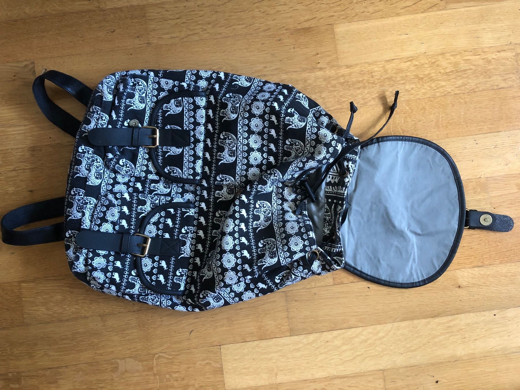 Sacs à dos: Elefantenrucksack – D'occasion à Mollis par ges_vlm6 1
