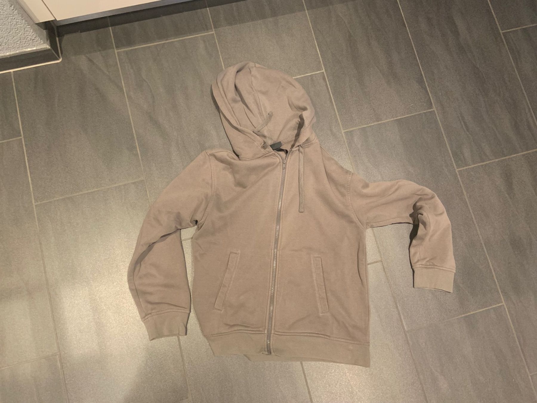 Lotti di vestiti: 4 Kapuzenpulli Hoodies Grösse M – Usato da Deitingen venduto da haba03 1
