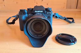 Fujifilm X-T2 mit Blitz EF-X8 / Originalverpackung