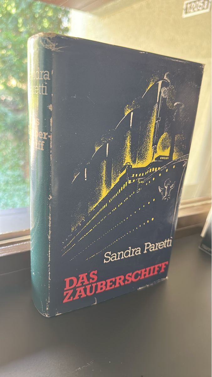 Livres: Sandra Paretti Buch DAS ZAUBERSCHIFF gebraucht – D'occasion à Unterägeri par Mercedes-Benz2012