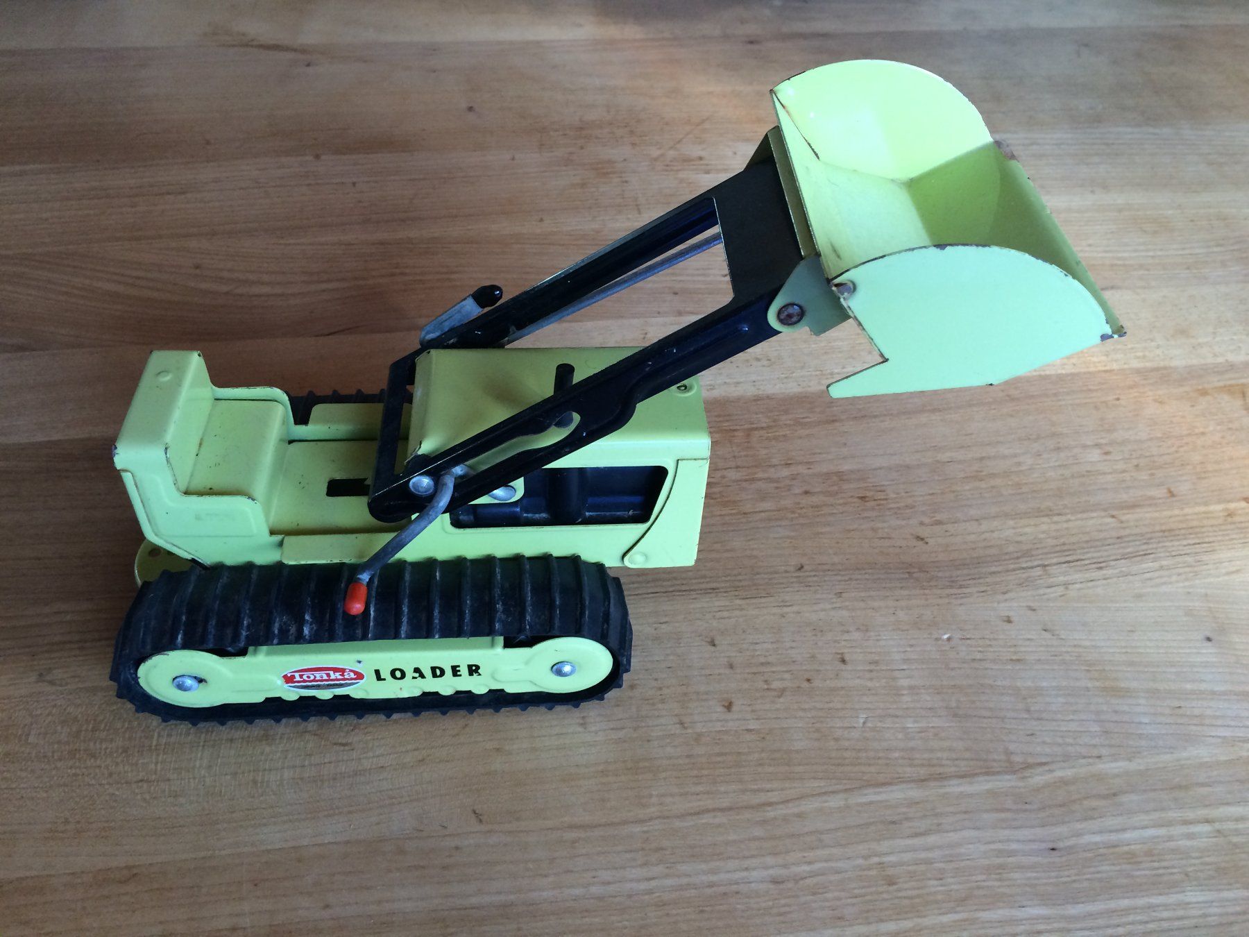Tonka Giocattoli: Tonka Raupenlader Vintage – Usato da Wiliberg venduto da Monikaschaer 1