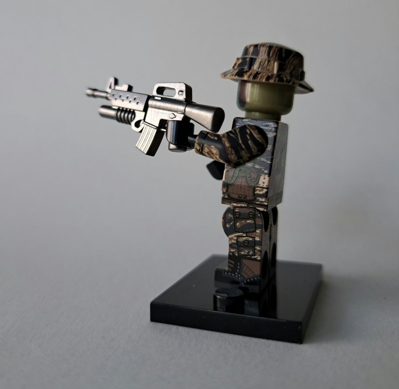Statuette: Minifigur Vietnam War #4 – Nuovo (secondo la descrizione) da Igis venduto da magneto_hg 1