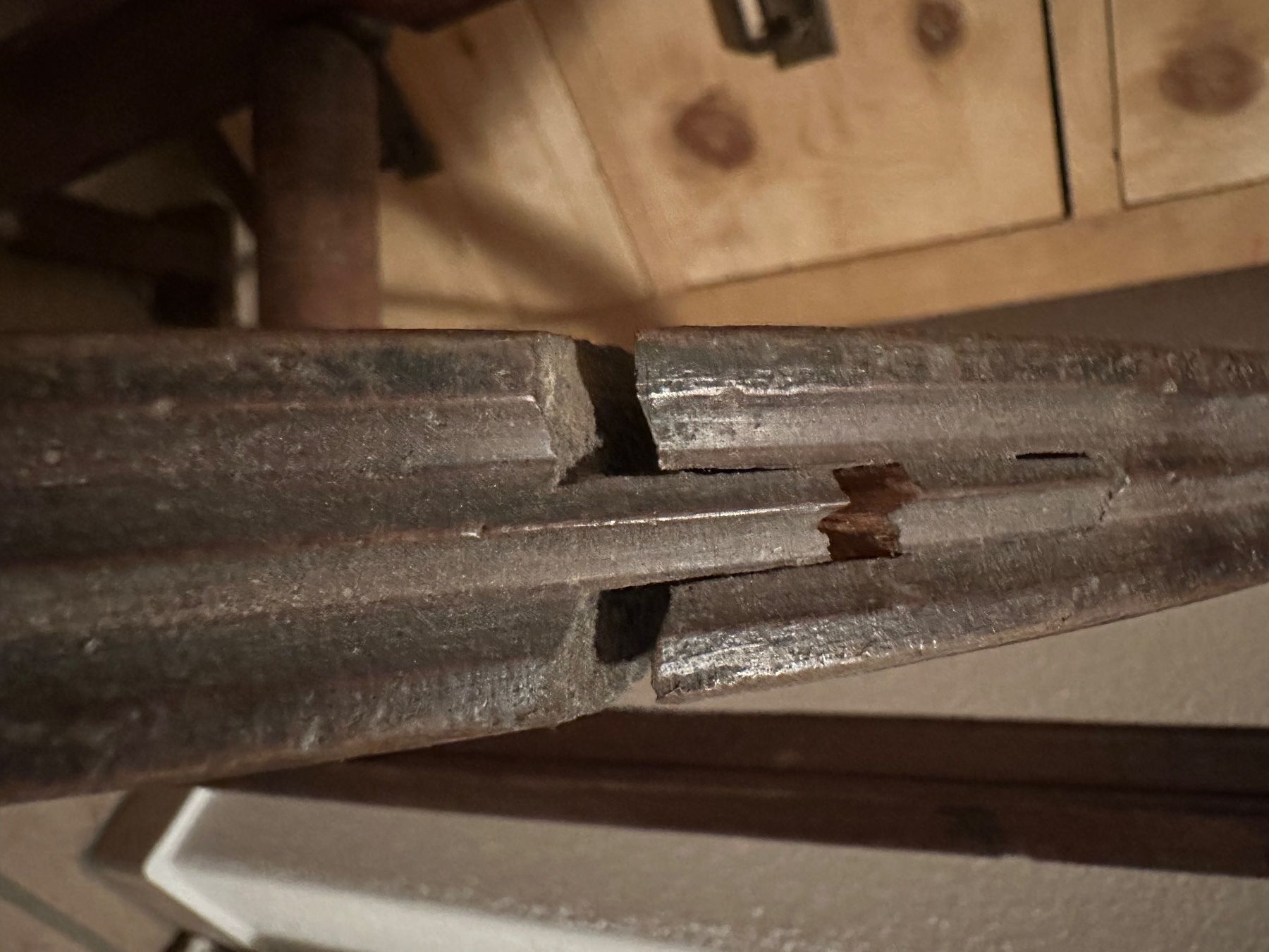 Ruote per filare: Antikes Spinnrad aus Holz – Usato da Goldau venduto da Henggi88 3