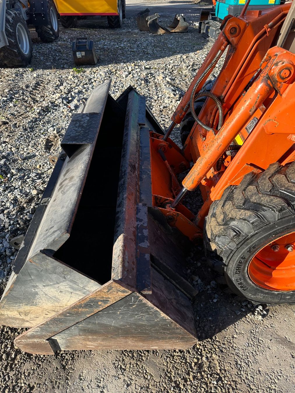 Caricatori: FAI Panda 330 "Bobcat", Kompaktlader, Skid Steer, Lader – Usato da Jona venduto da tsbm2 4