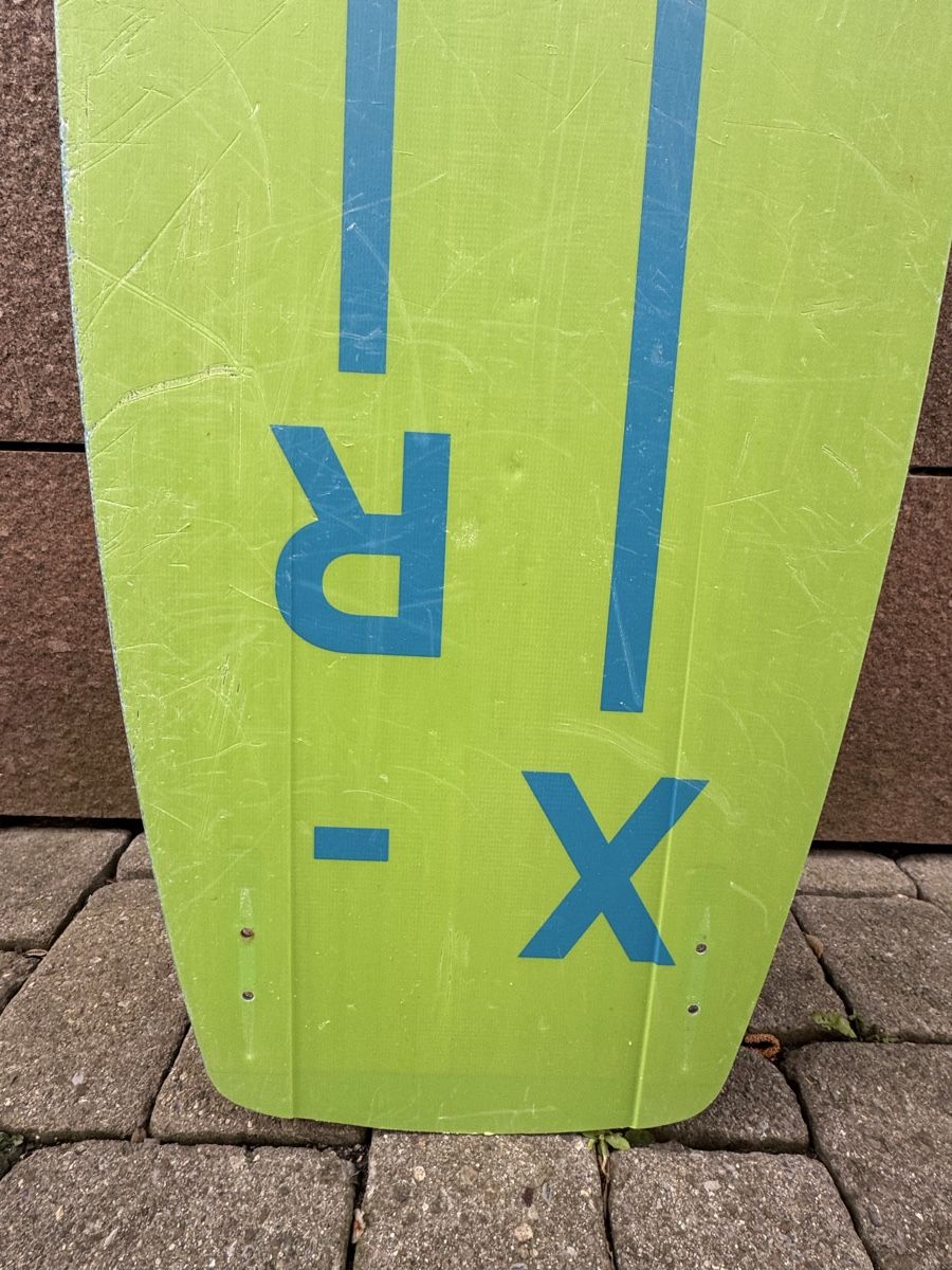 Duotone Tavole da surf e di nuoto: XRide Duotone Twin Tip Kite Board – Usato da Luzern venduto da Littleplace 3