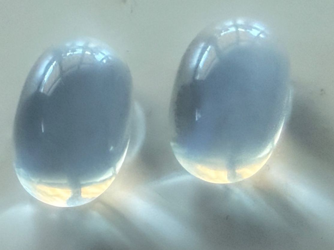 Pietre preziose: MONDSTEIN  Top Cabochon Paar  oval   25.23cts  Burma – Nuovo (secondo la descrizione) da Seftigen venduto da tigers12