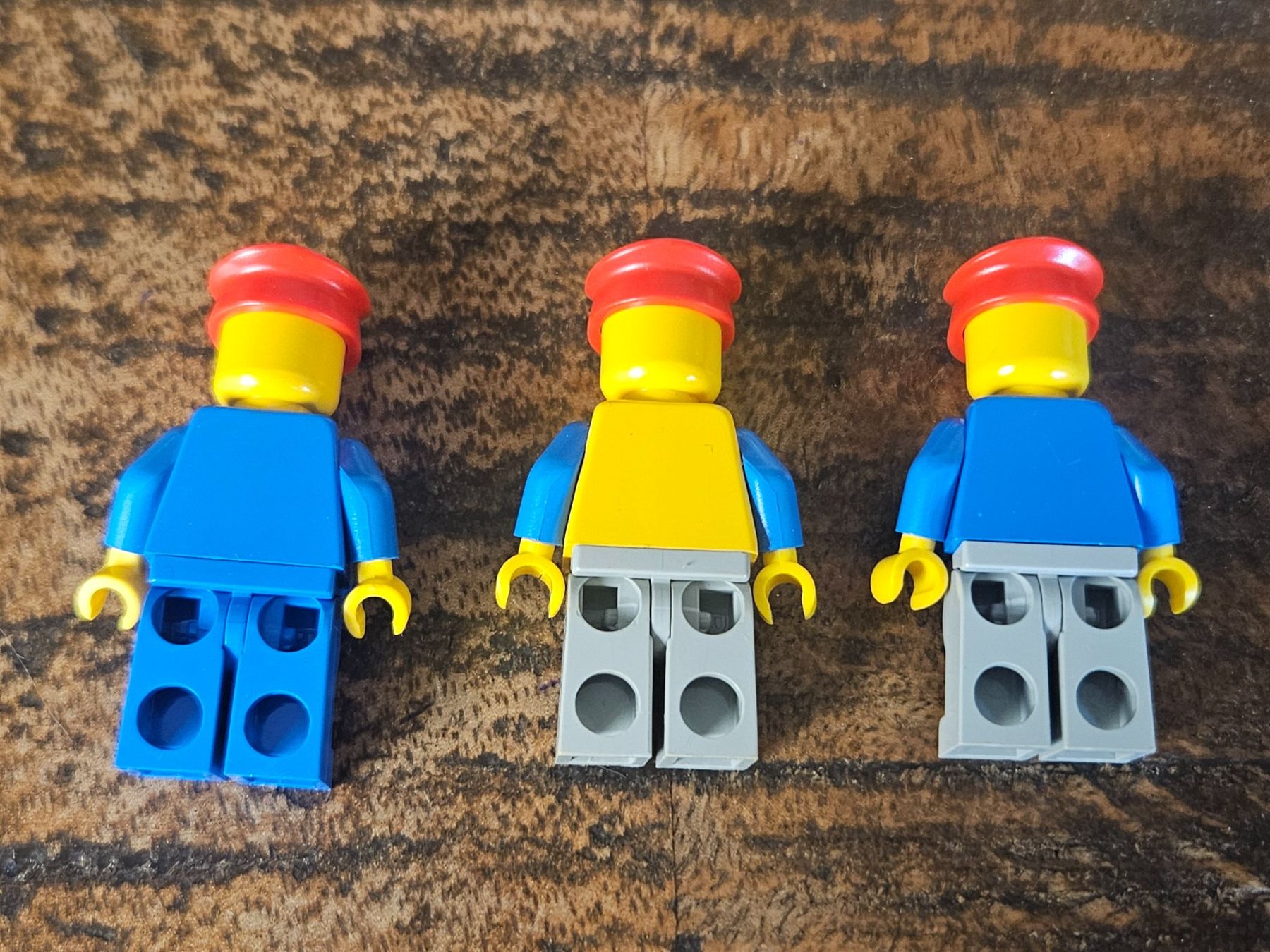 Lego Kit di costruzioni: lego lot de 3 figurines – Usato da Confignon venduto da Ecrofigs 1