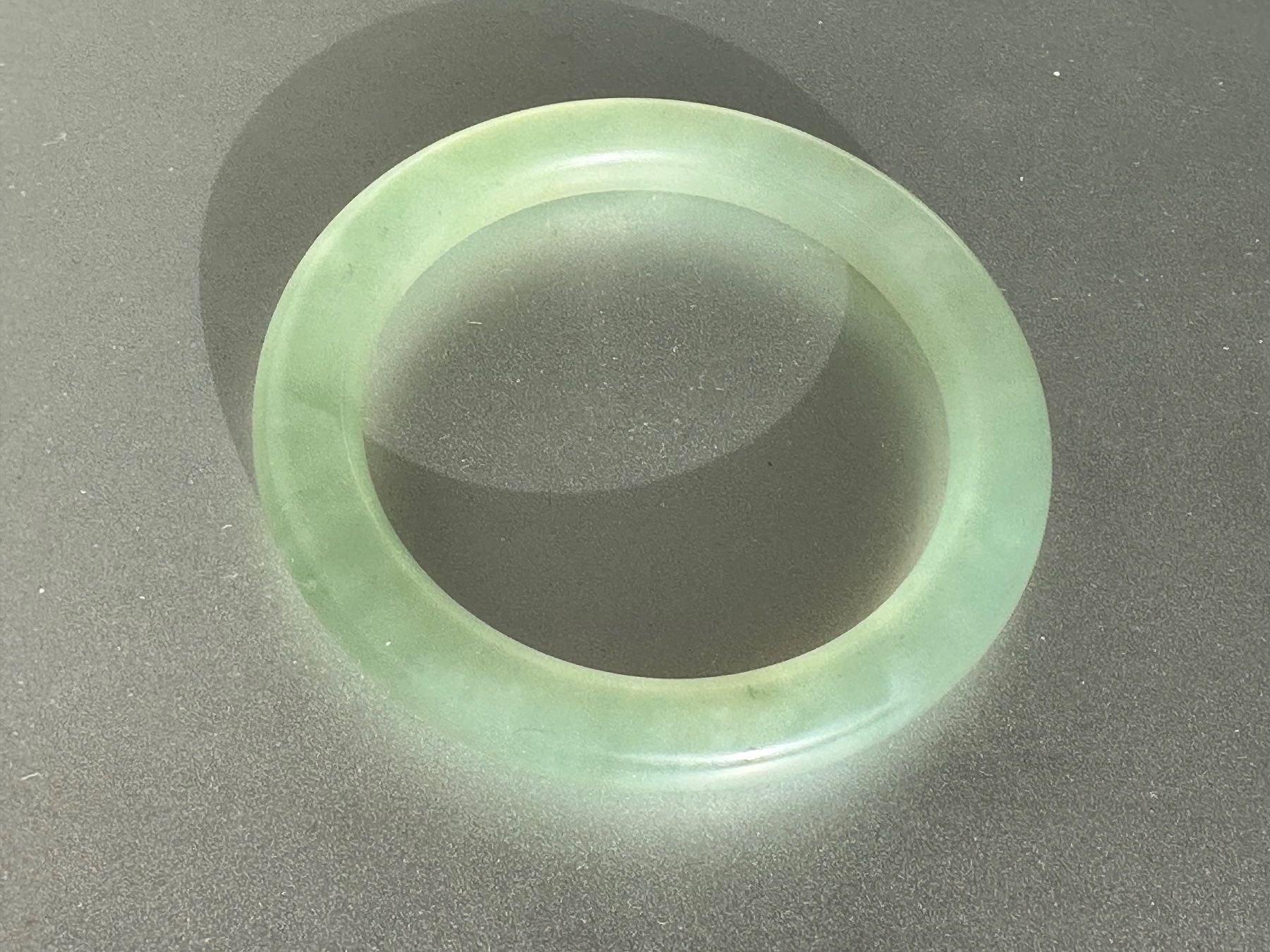 Bracciali & Braccialetti: Wunderschönes natürlicher Jade Armband – Usato da Onex venduto da Antiqueshow 2
