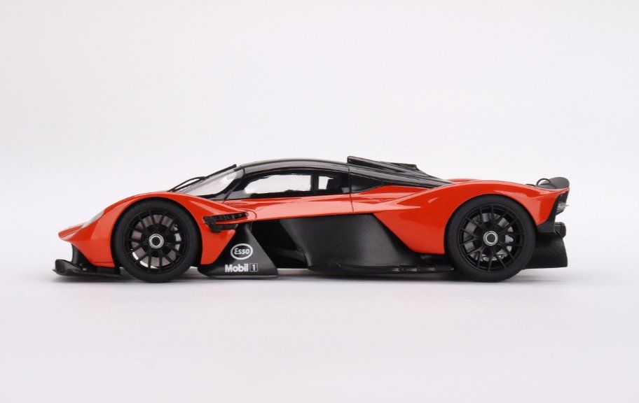 Aston Martin Modellautos: 1:18 TopSpeed - Aston Martin Valkyrie, Maximum Orange – Neu und originalverpackt aus Tübach von BonnevilleMotors 2