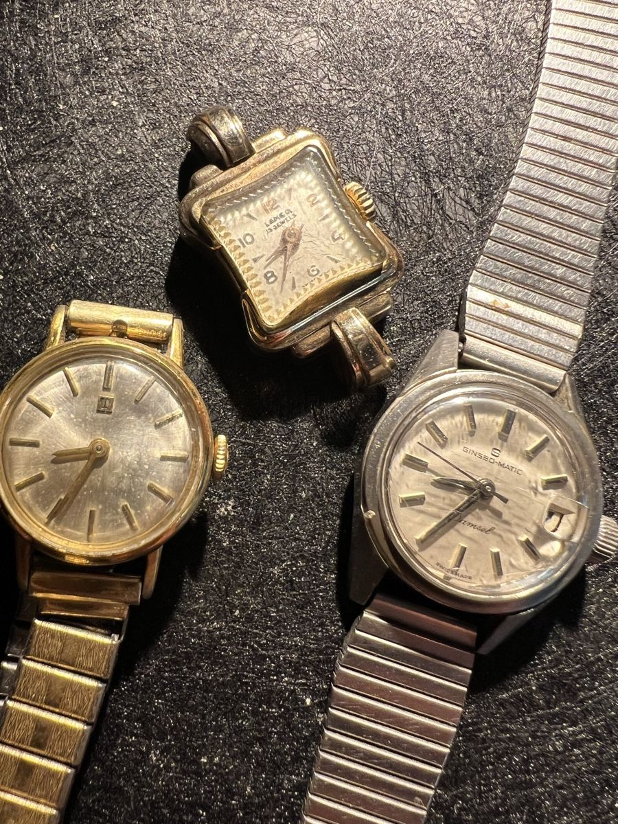 Orologi: Drei Vintage Damenuhren – Usato da Laufen venduto da groove60 1