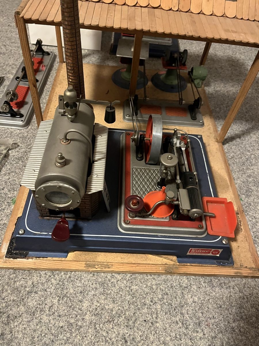 Wilesco Kit di modellismo & Modellini statici: Wilesco Dampfmaschinen – Difettoso da Buch am Irchel venduto da lui_mkf9 4
