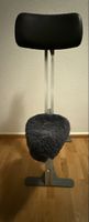 Höhenverstellbarer Hocker mit Schnellverschluss