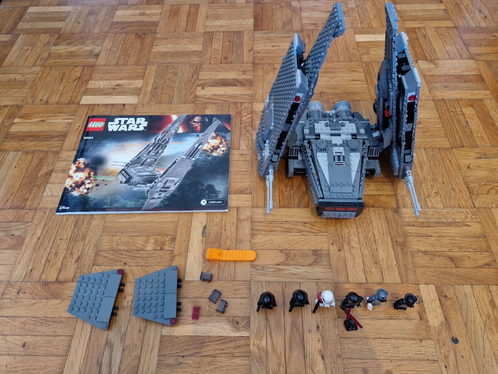 Lego Kit di costruzioni: Lego Star-Wars Kylo Ren shuttle 75104 – Usato da sierre venduto da Sikair 1