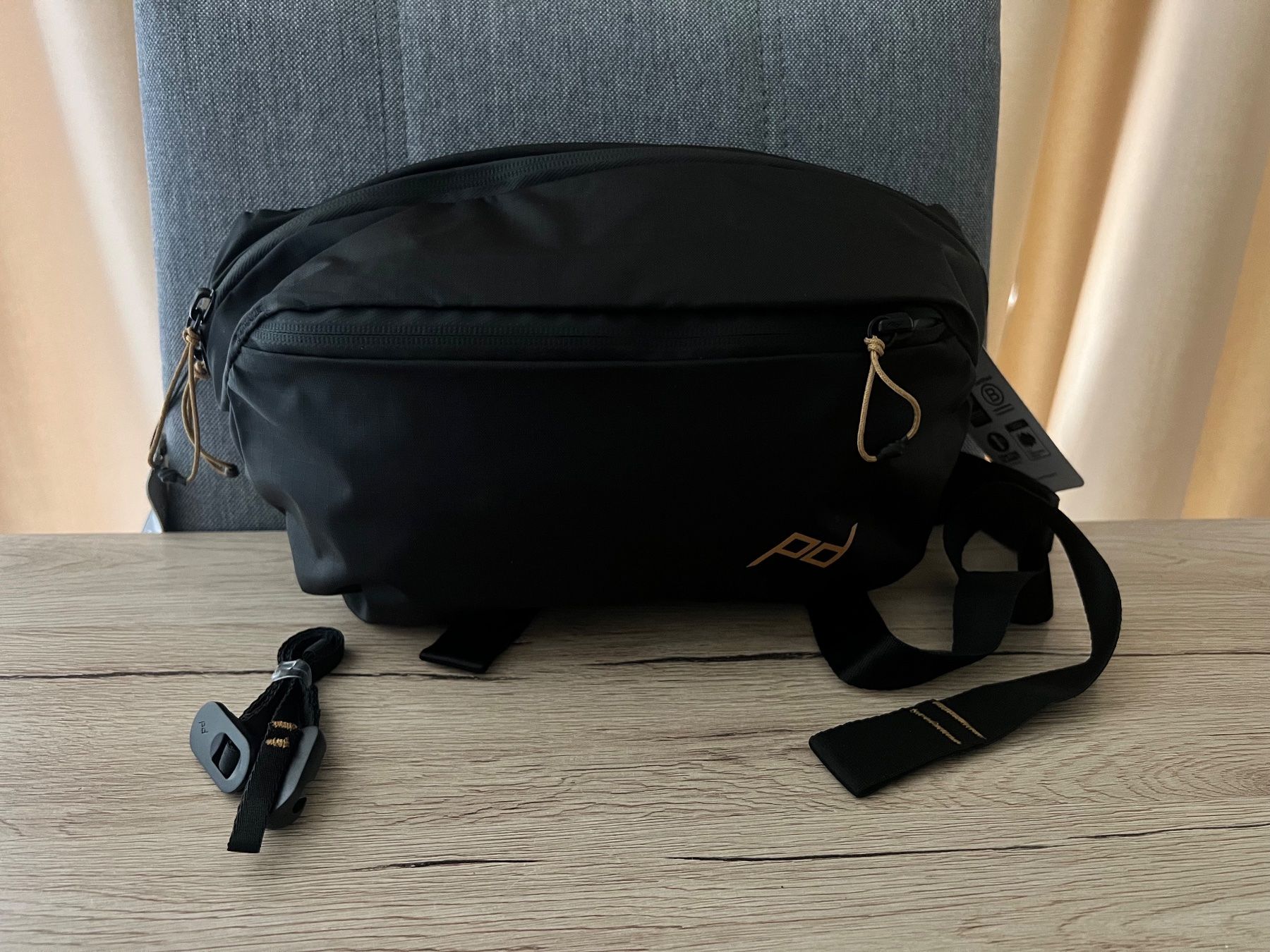 Peak Design Altro in  Abbigliamento & Accessori: Peak Design Outdoor Sling 4L Black – Nuovo e nell'imballaggio originale da Aarau venduto da BuddySwiss