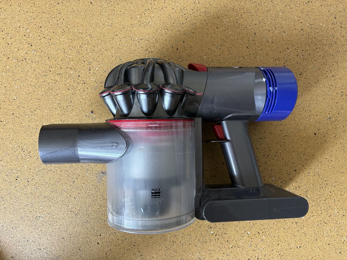 Dyson Aspirapolveri & Accessori: Dyson v8 parquet – Usato da Winterthur venduto da Bloodypacman 2