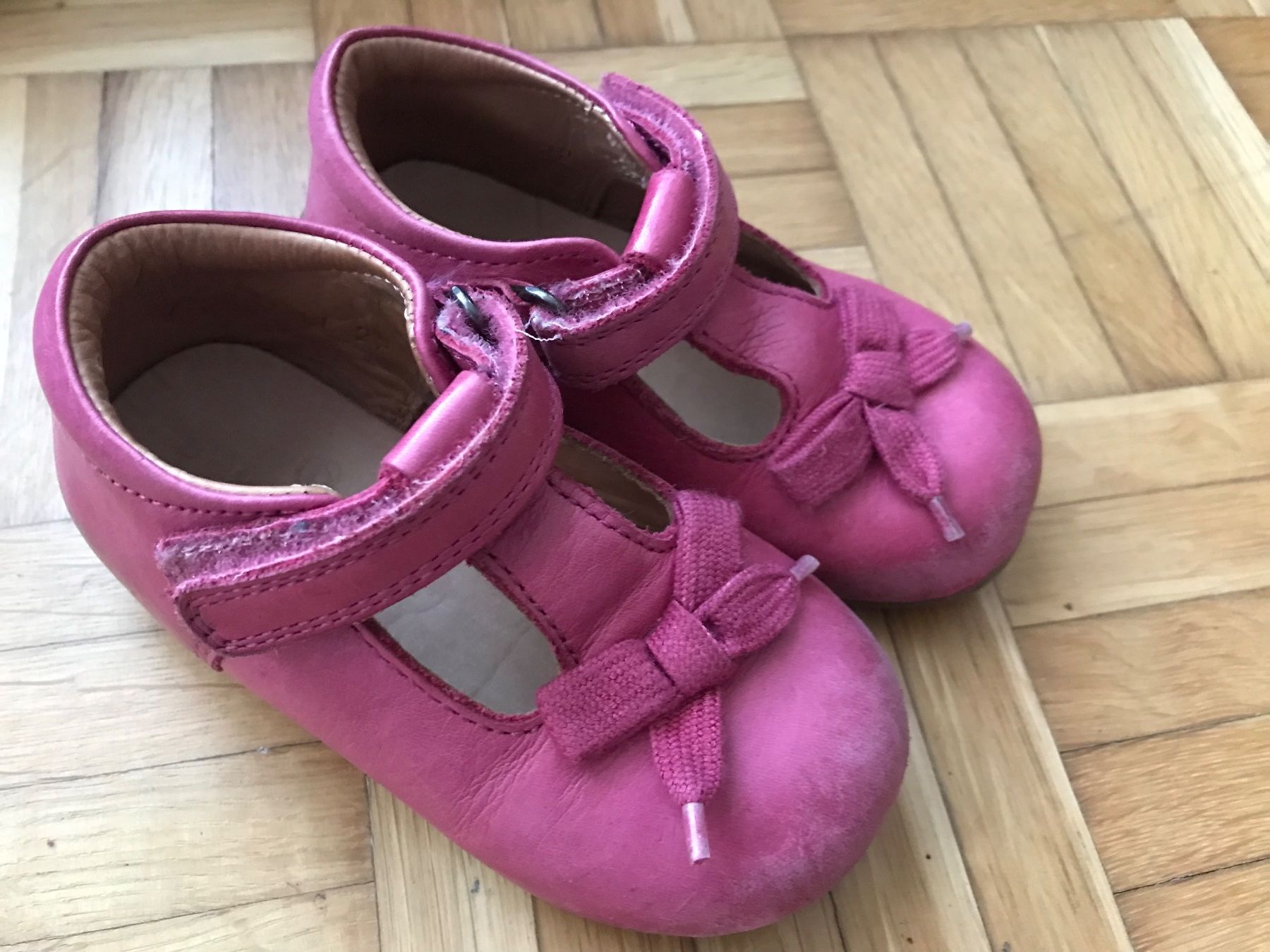 Scarpe per ragazze: Mädchen Schuhe Leder von Bellybutton Grösse 22 – Usato da Emmenbrücke venduto da Hathor123