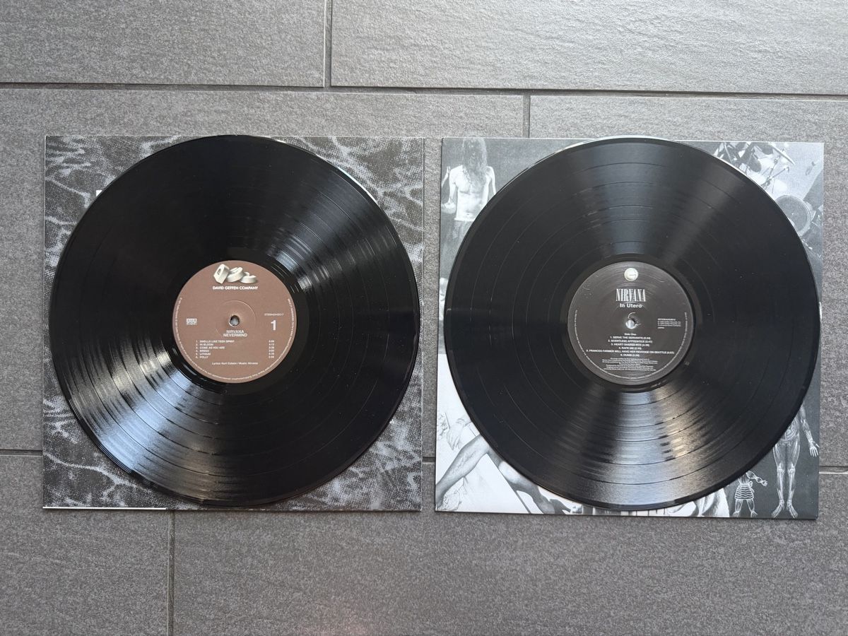 Vinyles: Nirvana Vinyl Nevermind /In Utero – D'occasion à Zürich par cENS0R 4
