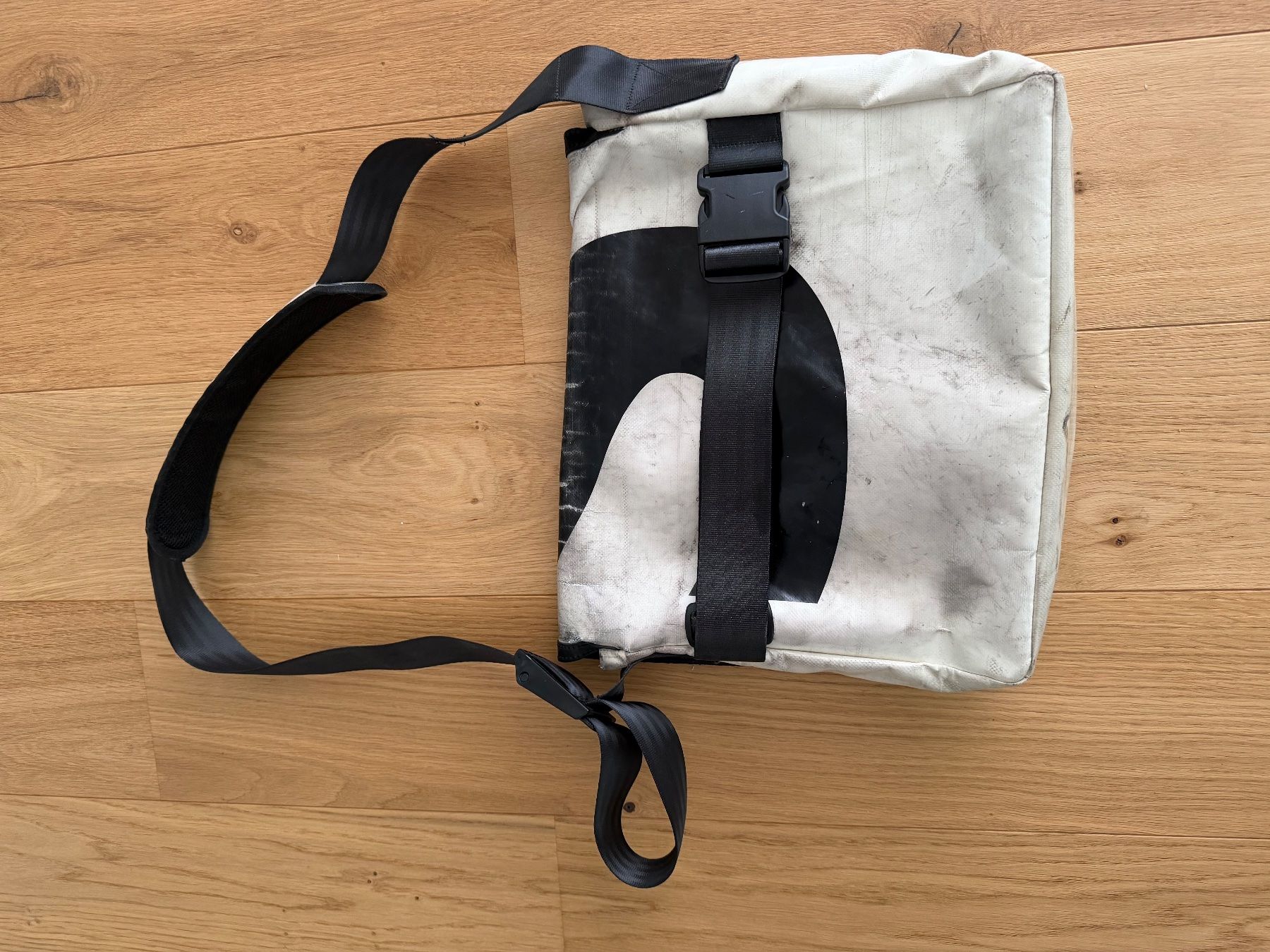 Freitag Taschen: Freitag Umhängetasche Modell Dexter – Gebraucht aus Bürglen UR von Erwin-Edith 4