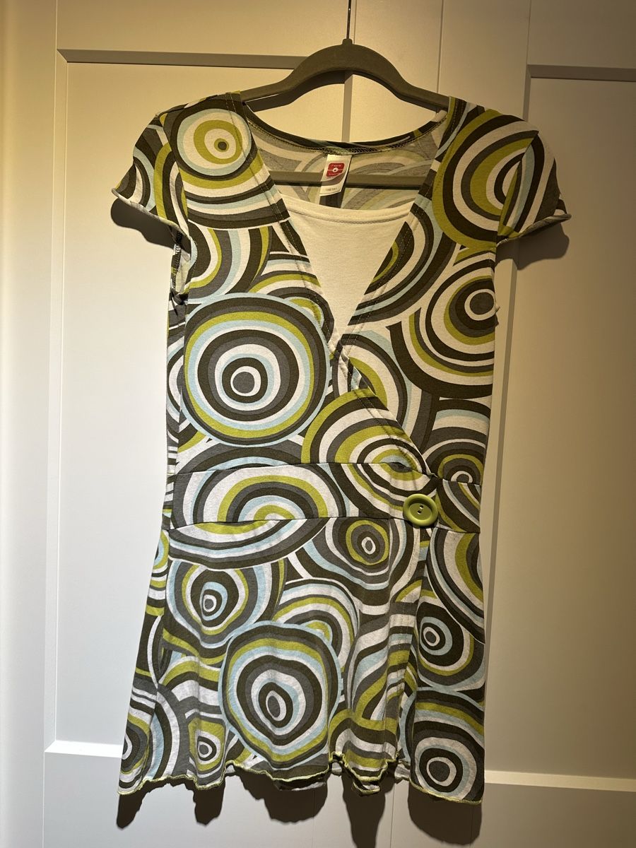 Blouses, T-shirts & Tops: langes Oberteil, Gr. 158/164 – D'occasion à Wetzikon ZH par eli_k7fq