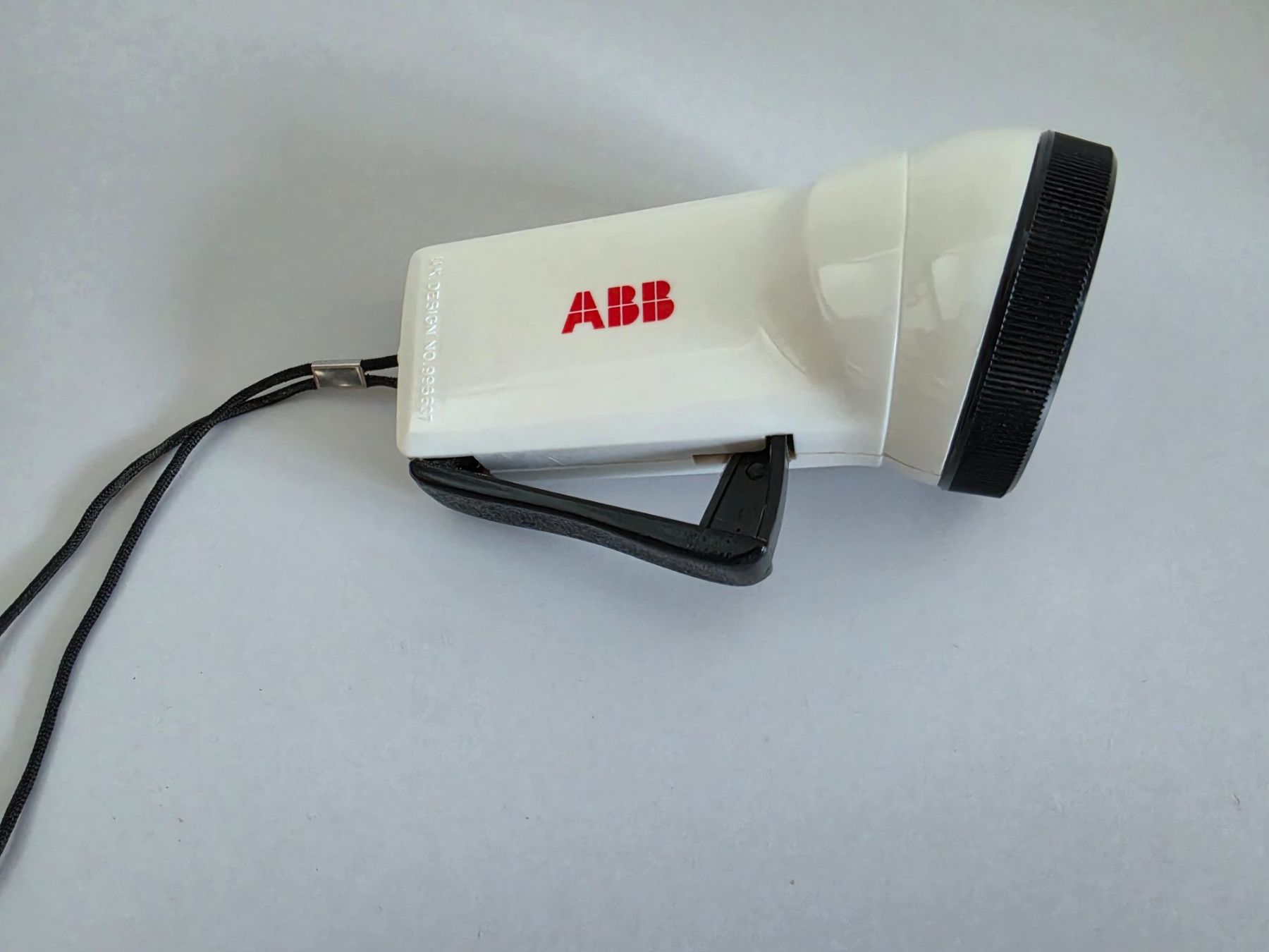 Lampen: Vintage ABB Dynamo Taschenlampe – Gebraucht aus Birr von DisDas 2