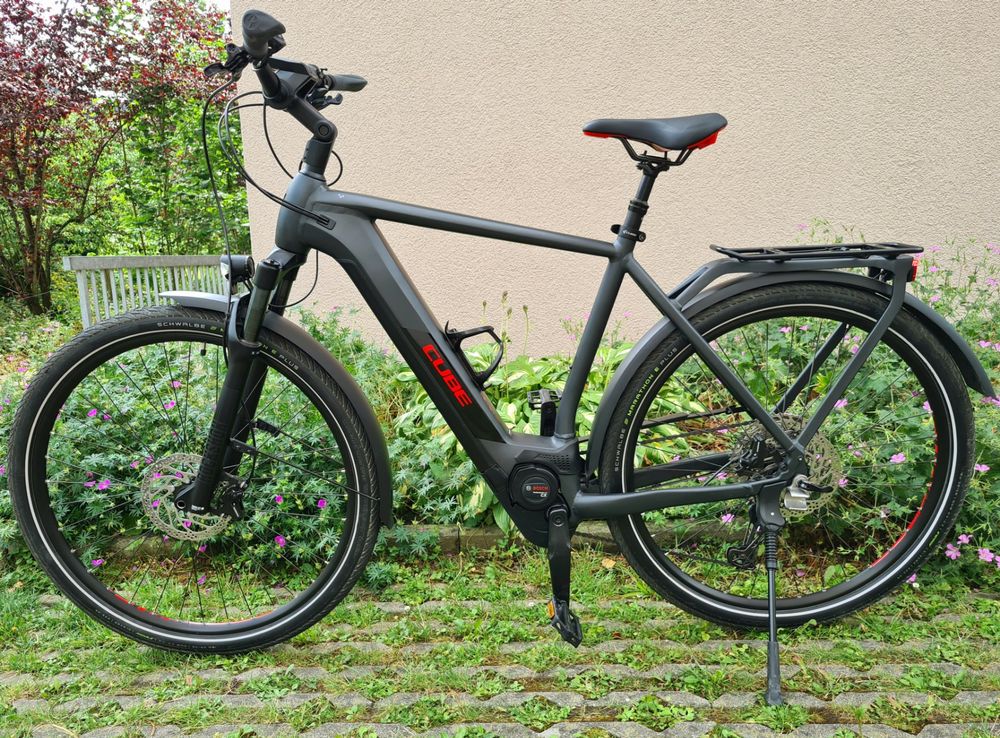 Cube Kathmandu Hybrid SL 625 iridium n red E Bike Kaufen auf