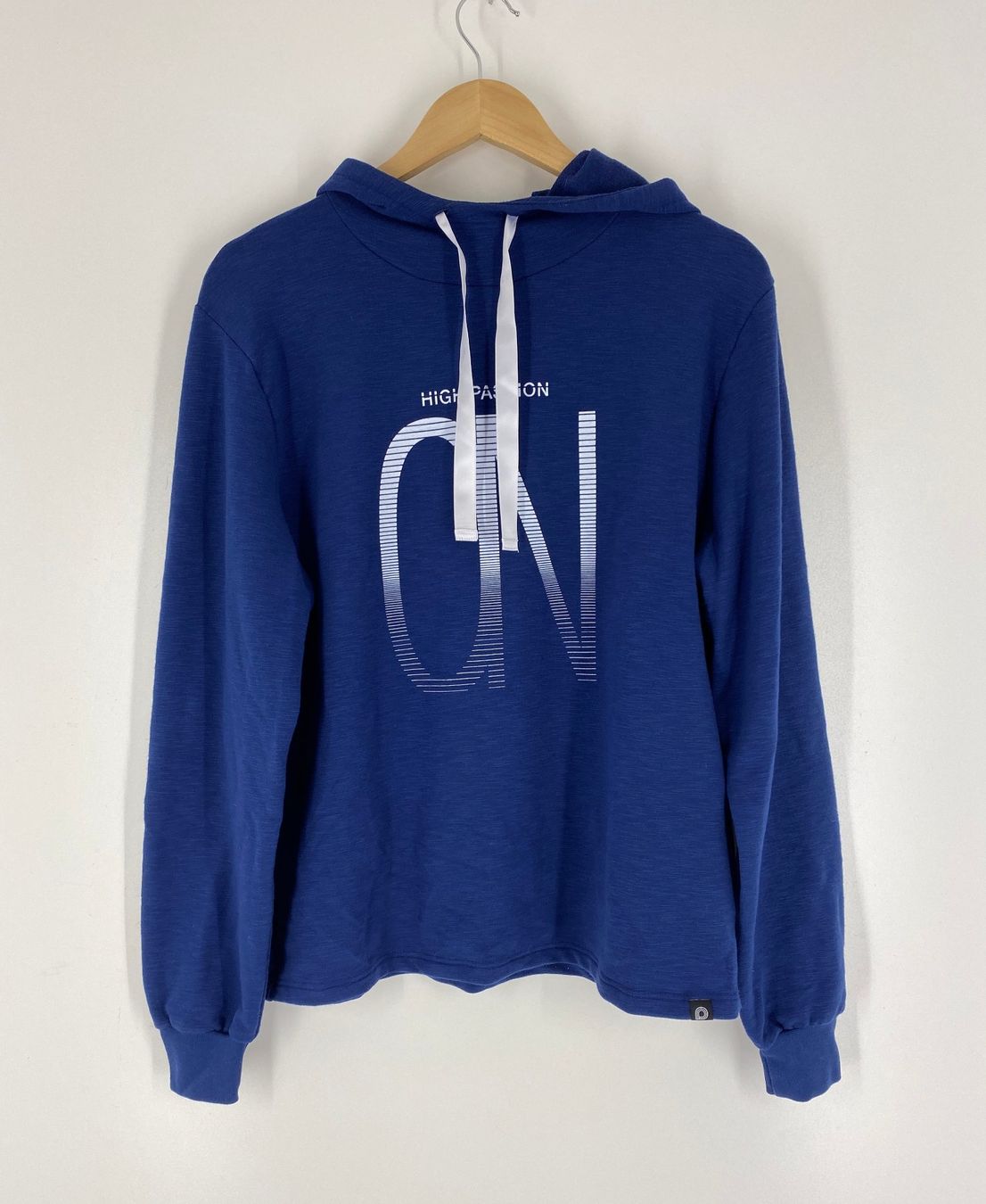Maglioni & Felpe: Perform Hoodie mit Kapuze, Grösse 42 – Usato da Mülligen venduto da Chleeblatt1941