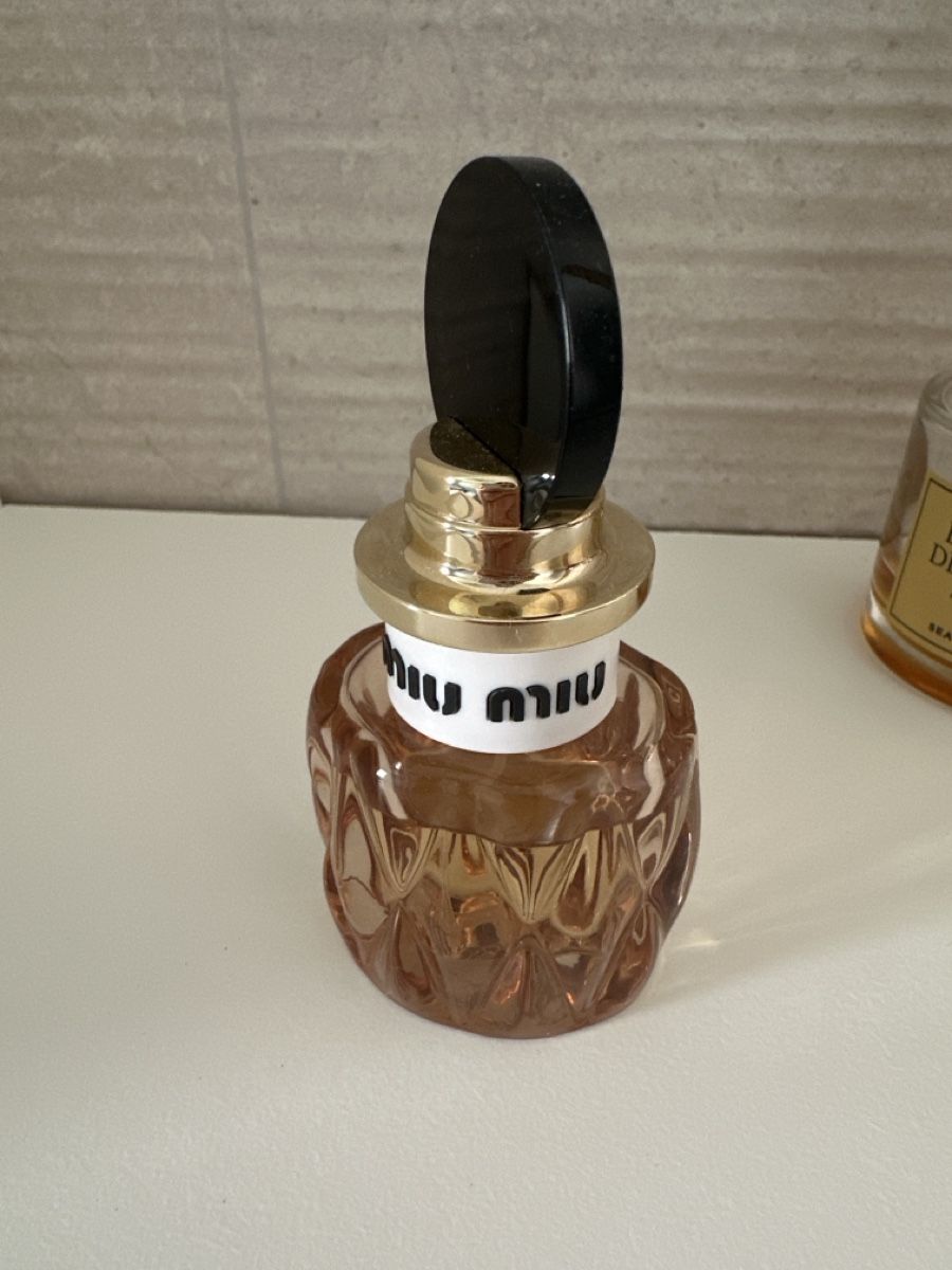 Miu Miu Profumi & Eau de Toilette: Miu Miu mutine eau de parfum 30ml – Usato da Vernayaz venduto da cla_cj7n