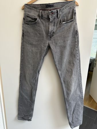 Tommy Hilfiger Denton Stretch Straight Fit Jeans Grau 31/32