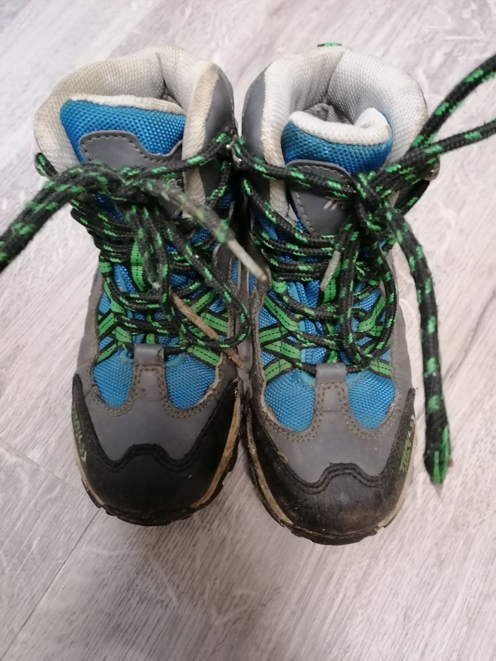 Scarpe per ragazzi: Wanderschuhe Gr. 32 – Usato da Thalwil venduto da myandine