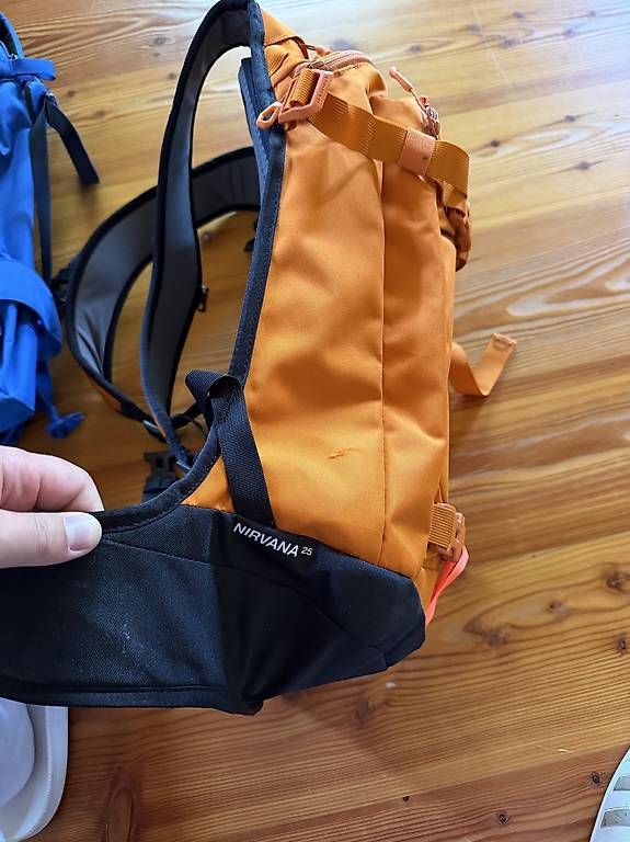Mammut Zaini: MAMMUT NIRVANA 25 RUCKSACK – Usato da Tarasp venduto da Gianni046 1