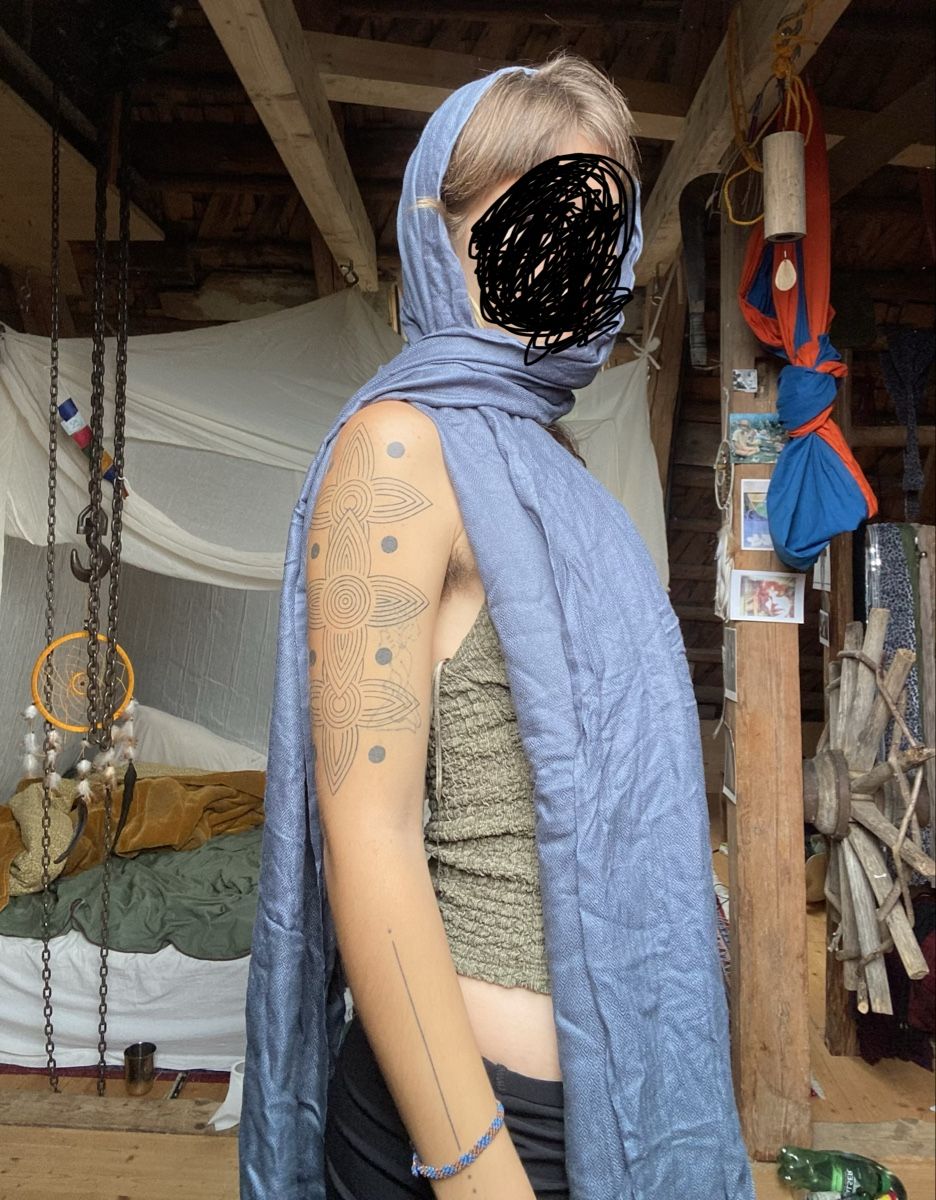 Foulard & Sciarpe: Schönes Blaues Tuch/Schal – Usato da Rehetobel venduto da Norea69 1