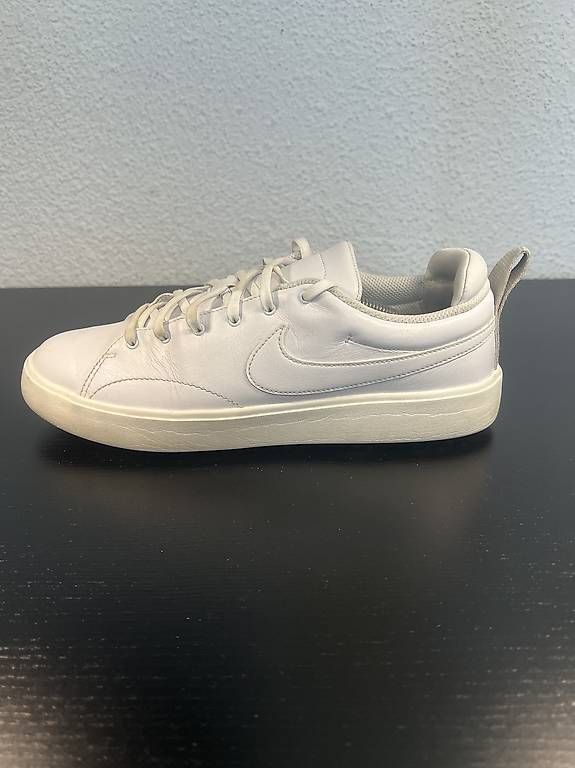 Nike Scarpe da uomo: Nike Schuhe Sneaker Gr. 43 – Usato da Au SG venduto da ali_j87n