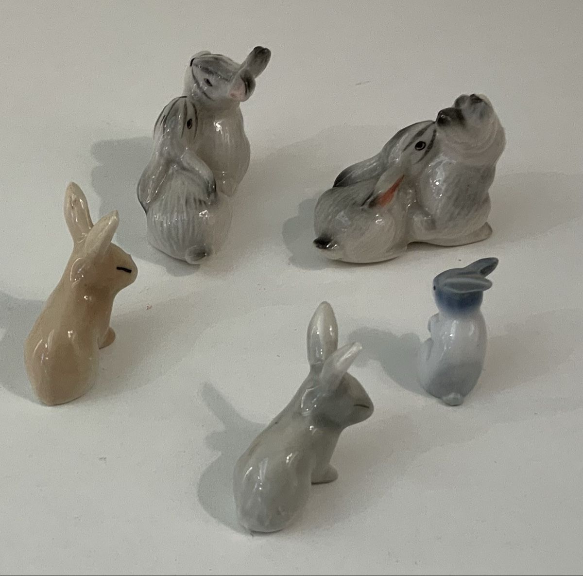 Statuette: Lot de petits lapins divers 5pcs – Usato da rolle venduto da Tontonjulot 2