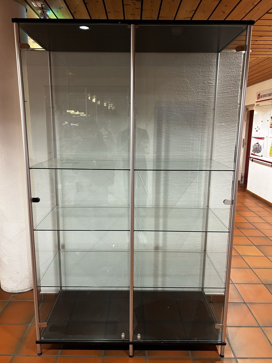 Vetrine: Grosser Glasvitrine Schrank 2x – Usato da Mels venduto da mtrepp 1